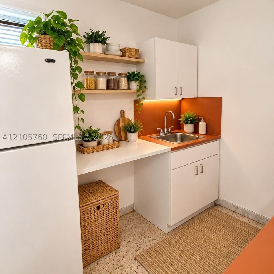 2520 Sw 14th St #A - Photo 2 of 7