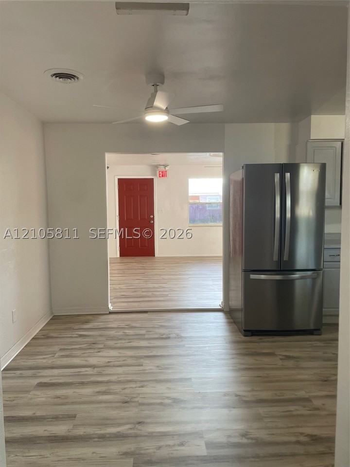 317 Parkway St - Photo 7 of 15