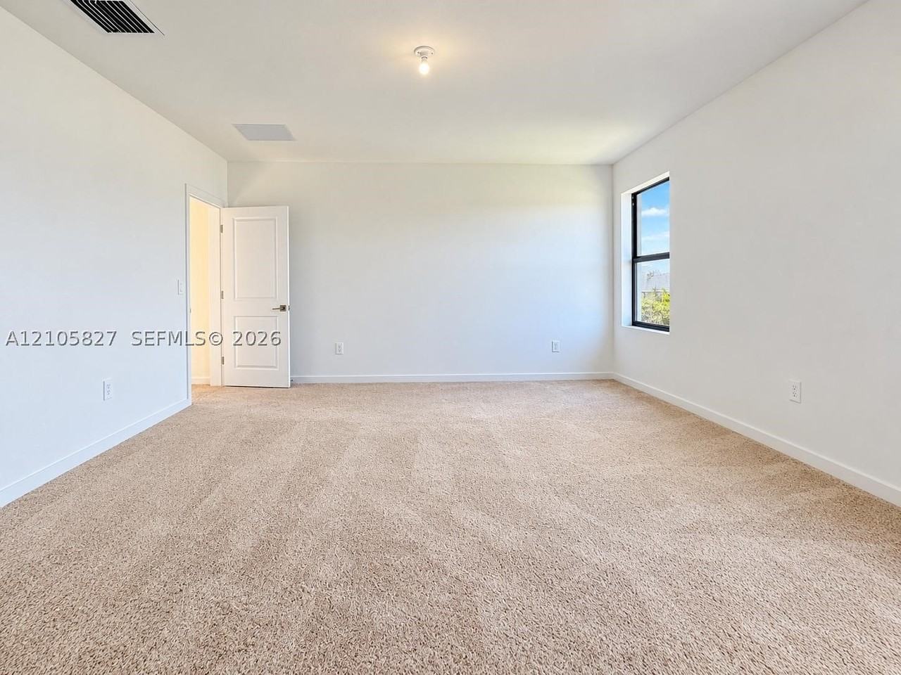 642 Ne 1st Ter - Photo 7 of 20