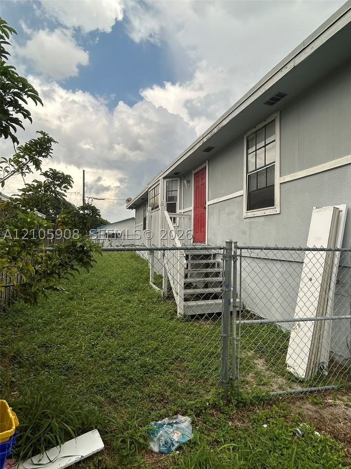 1488 W 31st St - Photo 3 of 13
