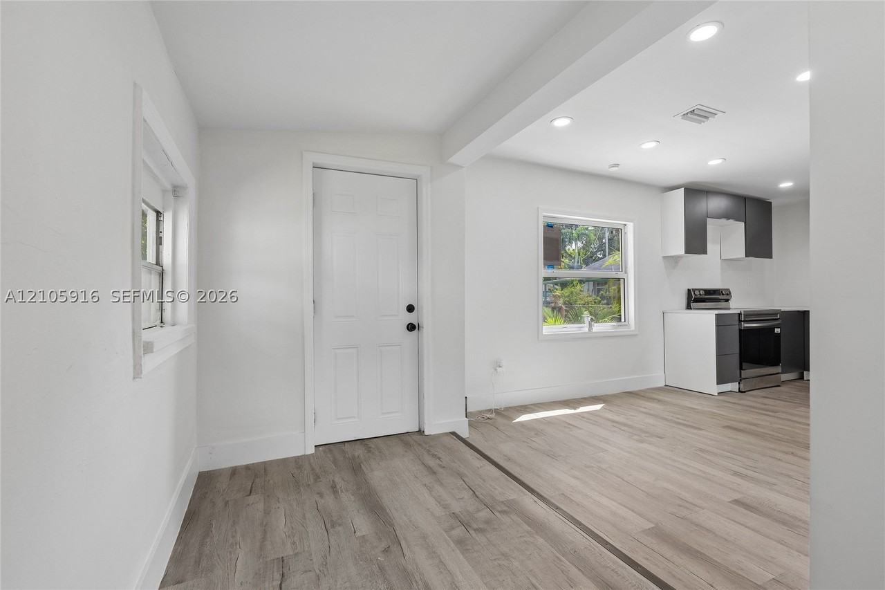 1063 Nw 55th Ter - Photo 3 of 13
