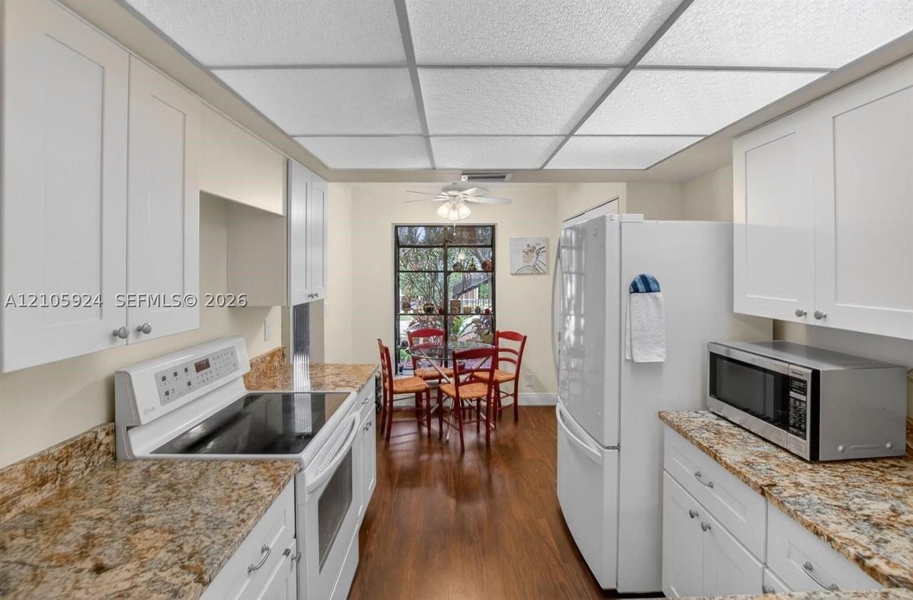 5021 Oak Hill Ln #114 - Photo 3 of 29