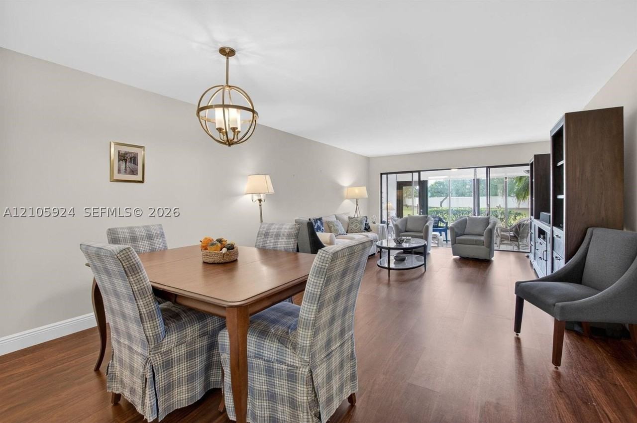5021 Oak Hill Ln #114 - Photo 5 of 29