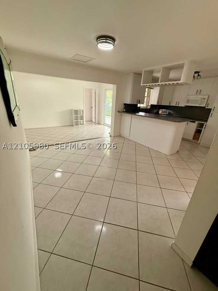 7450 Nw 145th St - Photo 5 of 8