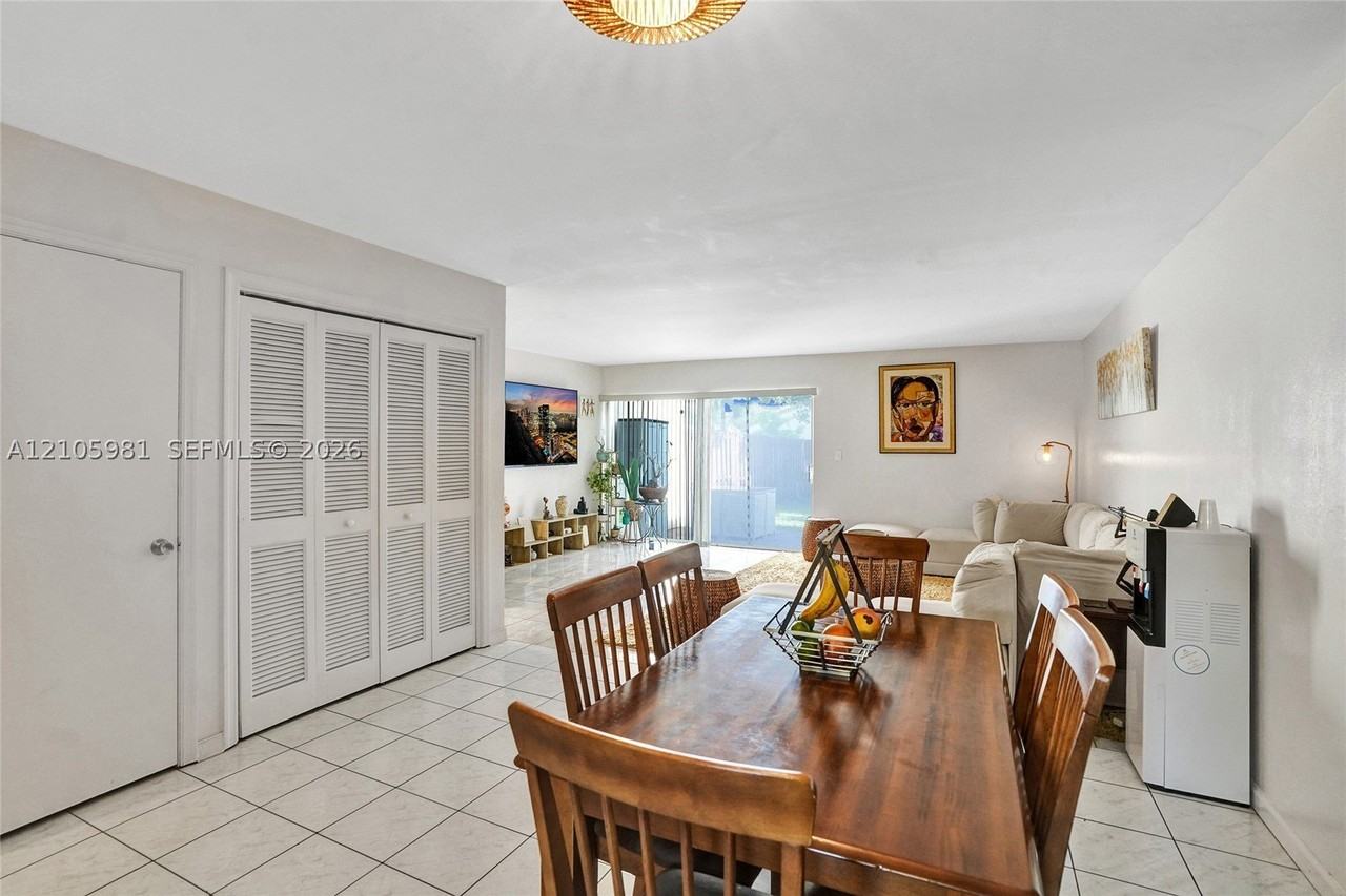 6813 Nw 29th Ave - Photo 7 of 25