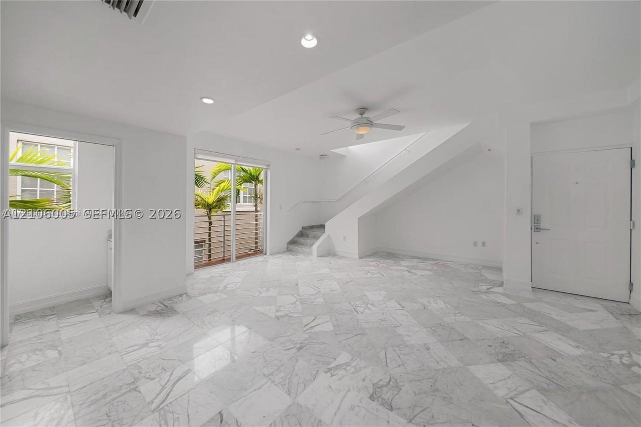 836 Pennsylvania Ave #D - Photo 6 of 20