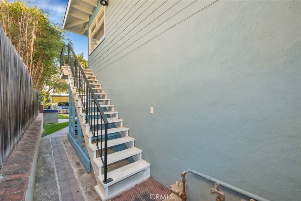 238 Cajon St - Photo 7 of 16