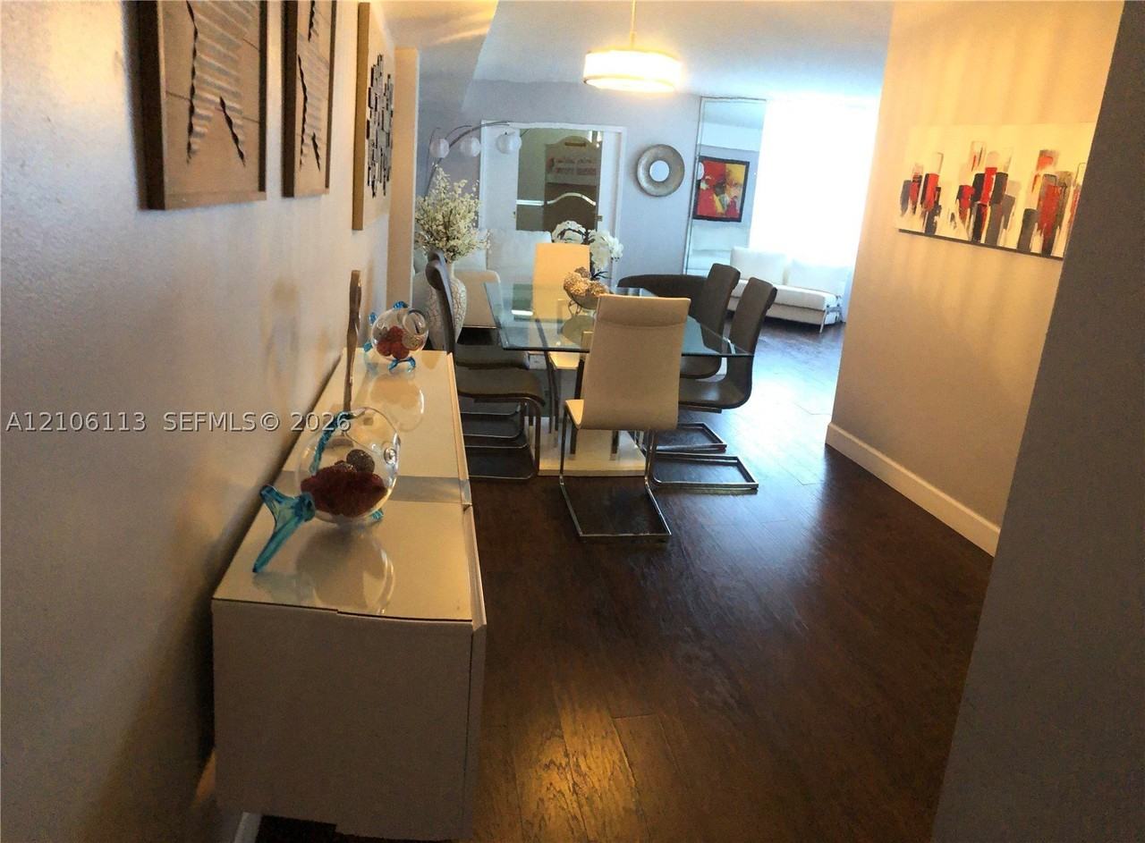 905 Brickell Bay Dr #327