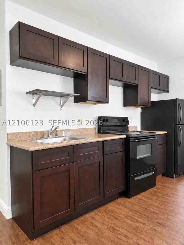 123 Nw 15th St #U - Photo 4 of 5
