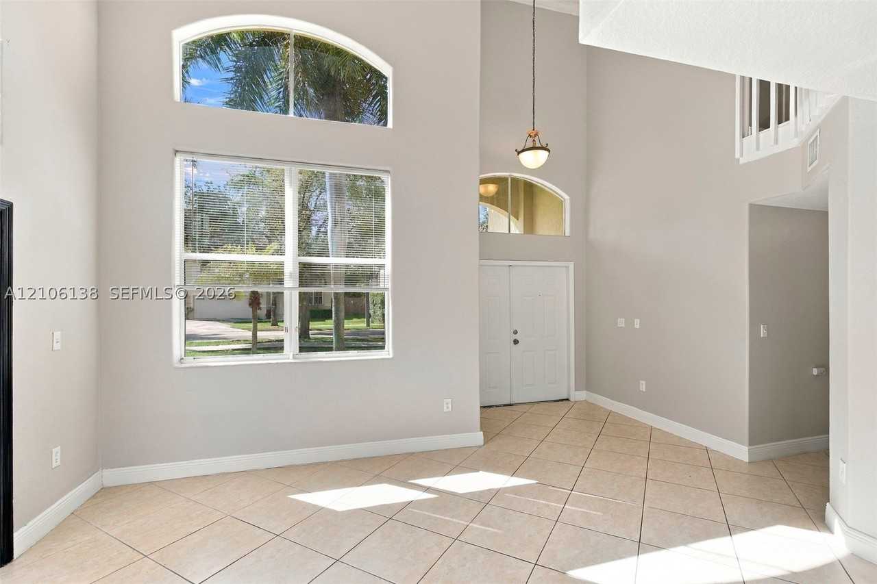 16119 Sw 61st Ln - Photo 3 of 18