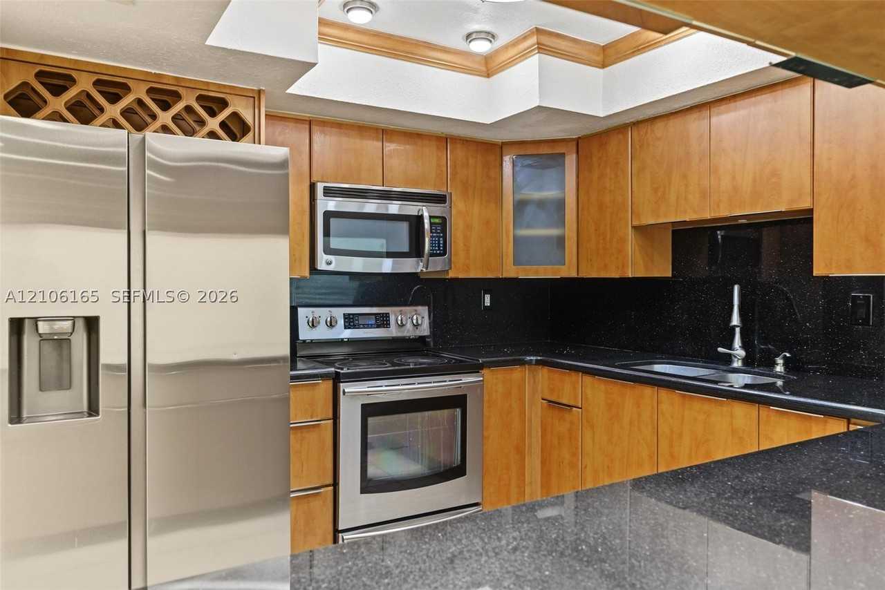7205 W 3rd Ave #1 - Photo 4 of 22