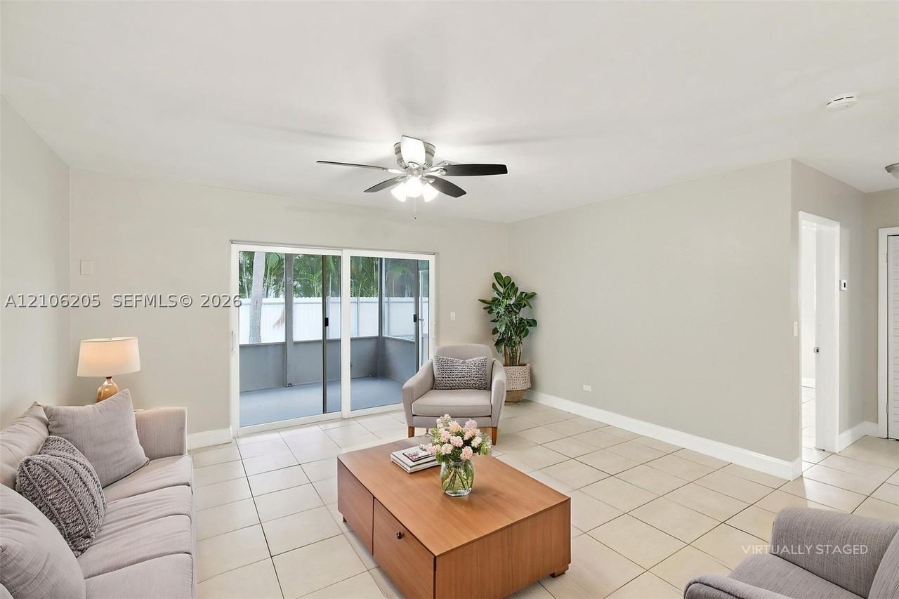 6941 Sw 5th St - Photo 3 of 18