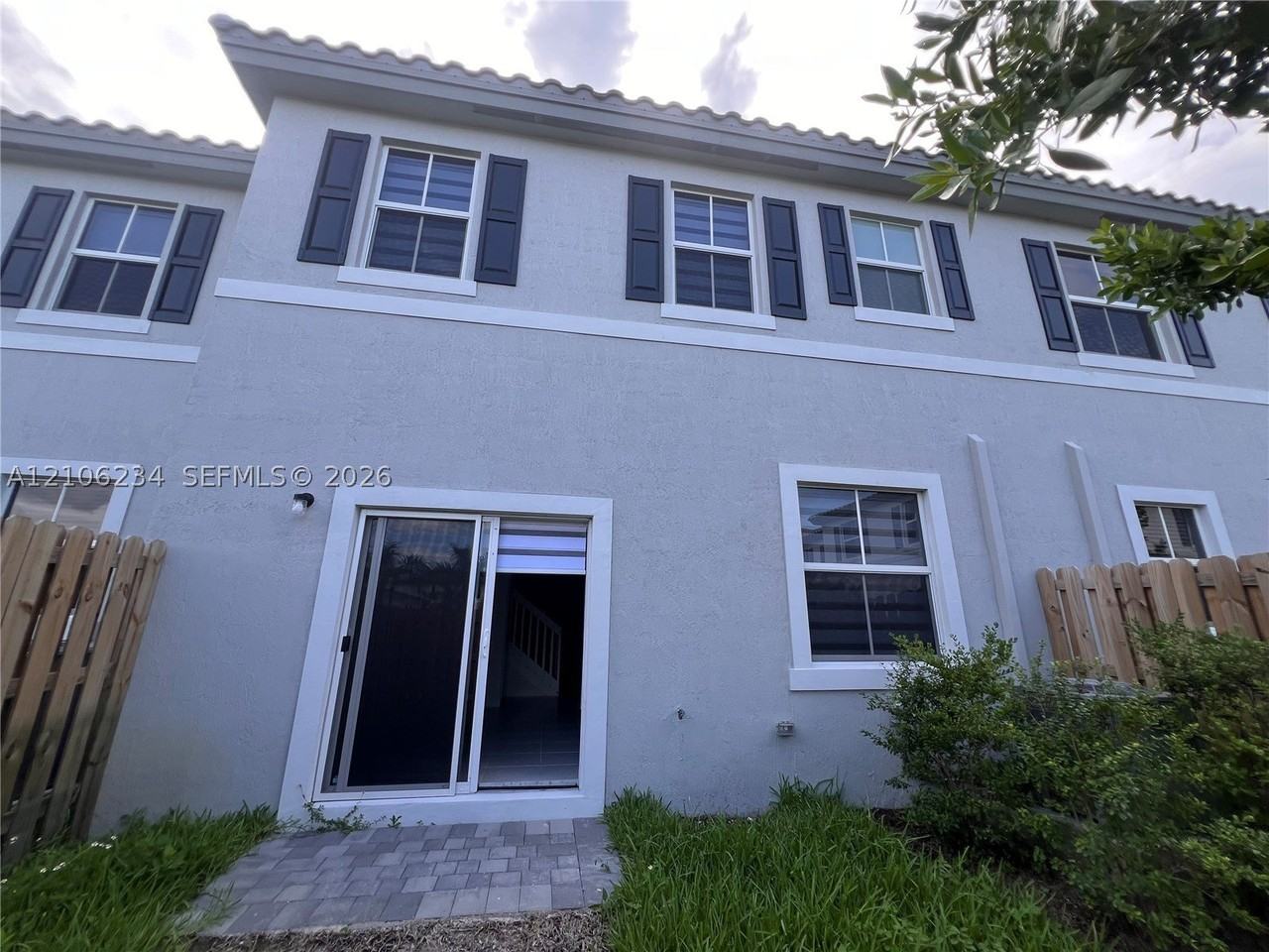4665 Nw 120th Way - Photo 7 of 32