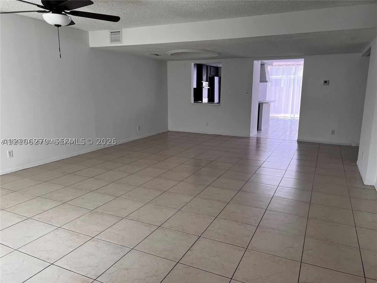 2410 Ne 10th St #123 - Photo 6 of 14