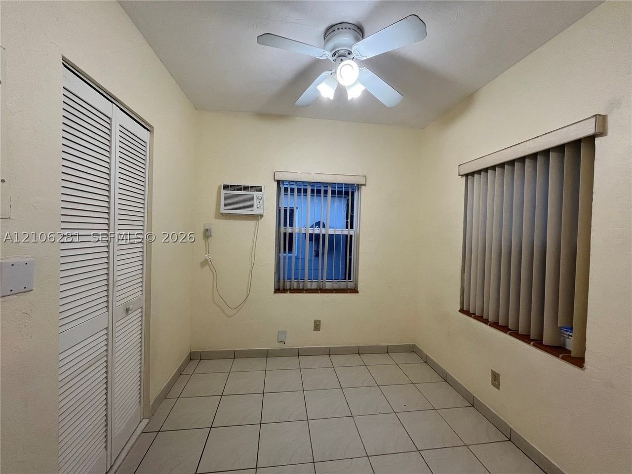 832 Sw 31st Ave #832 - Photo 5 of 6