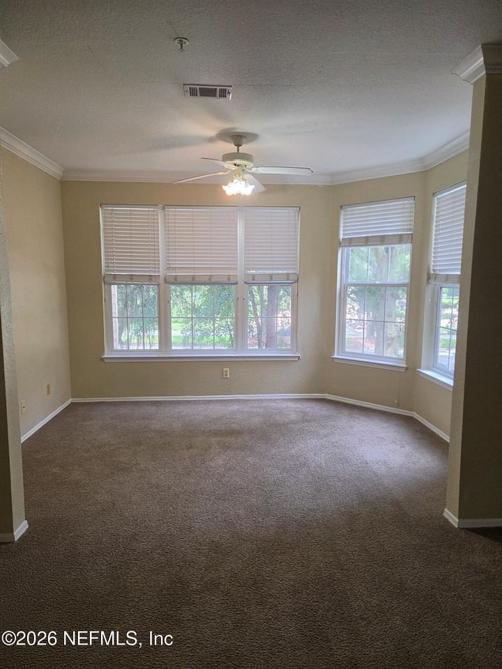 13810 Sutton Park Dr - Photo 4 of 18