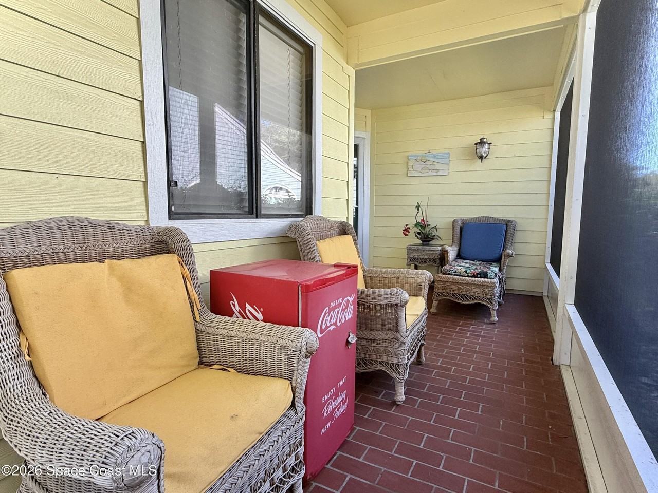 9715 N Marina Dr - Photo 4 of 43