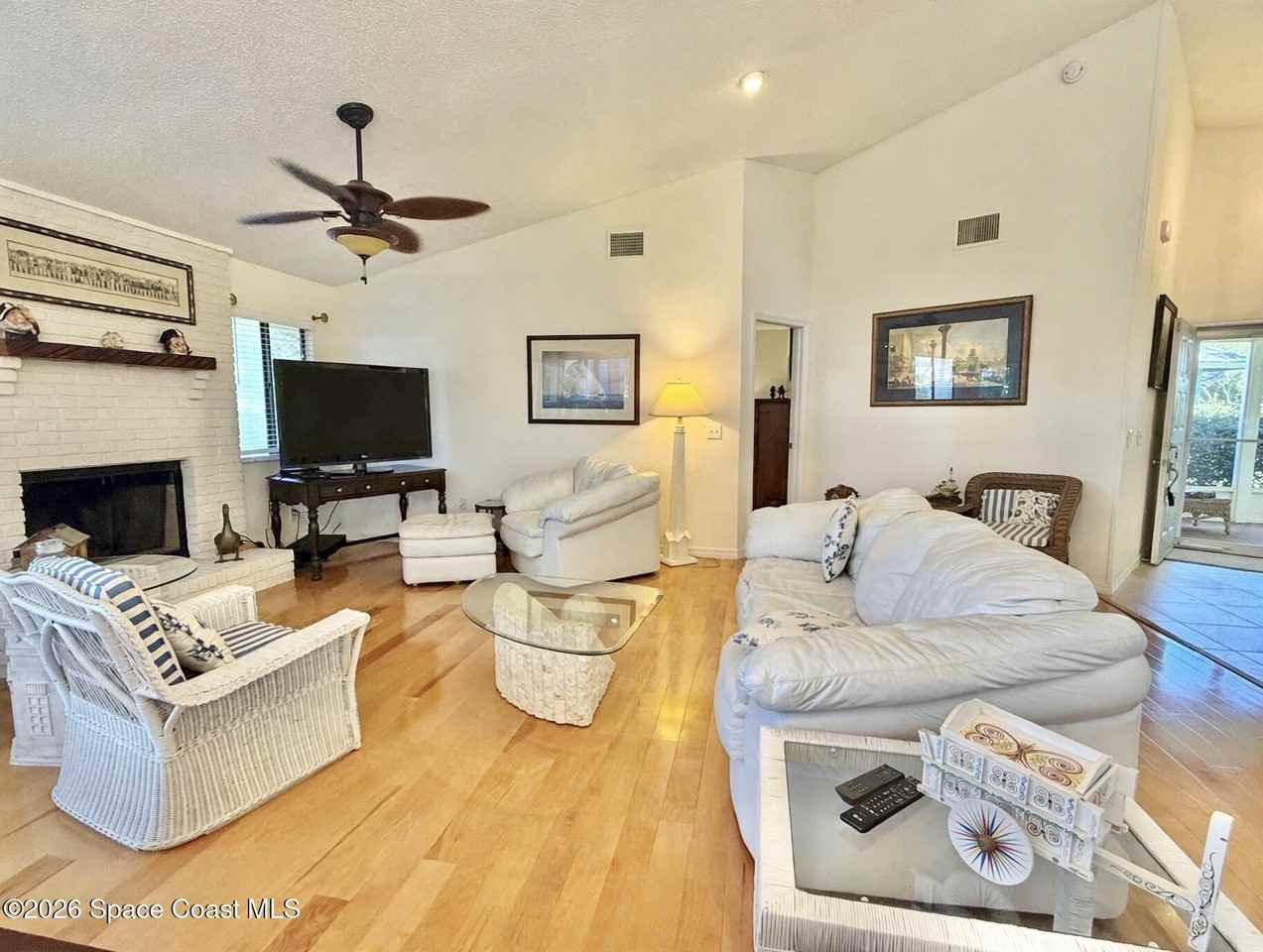9715 N Marina Dr - Photo 7 of 43
