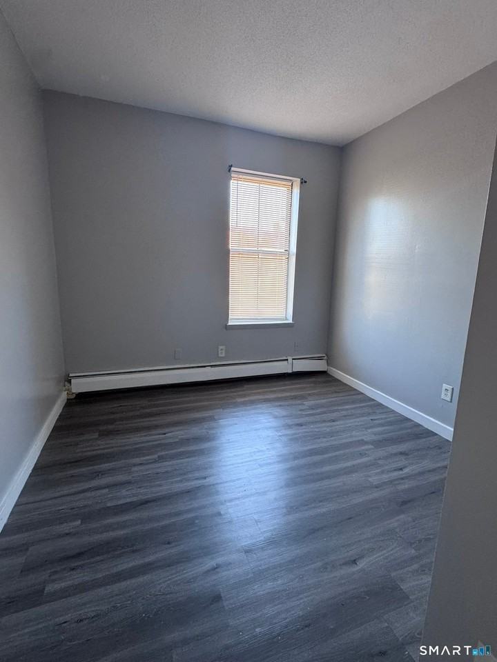 56 Maple Ave - Photo 6 of 8