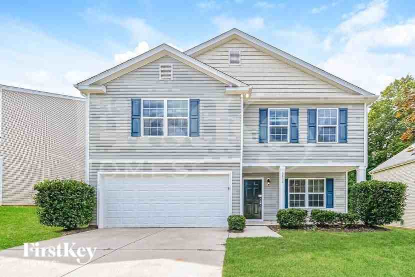 3816 Foliage Dr