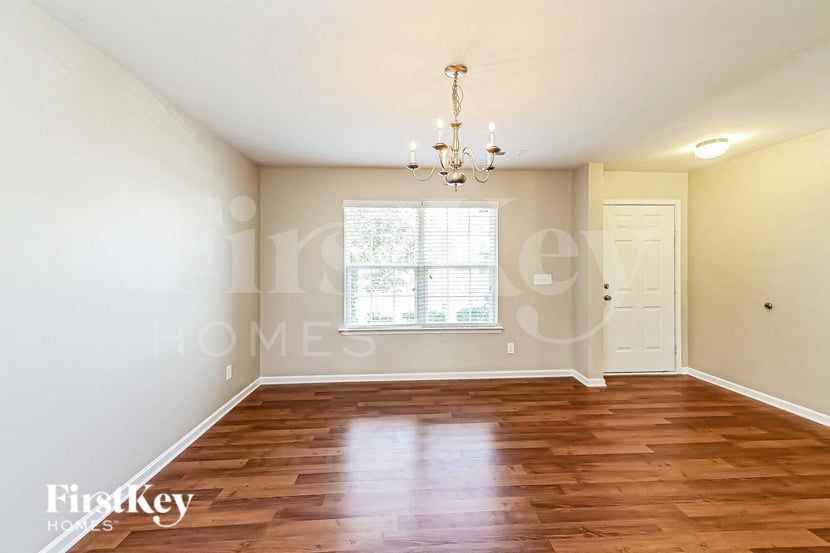 3816 Foliage Dr - Photo 4 of 15