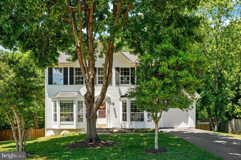 22 Tanterra Dr - Photo 2 of 43