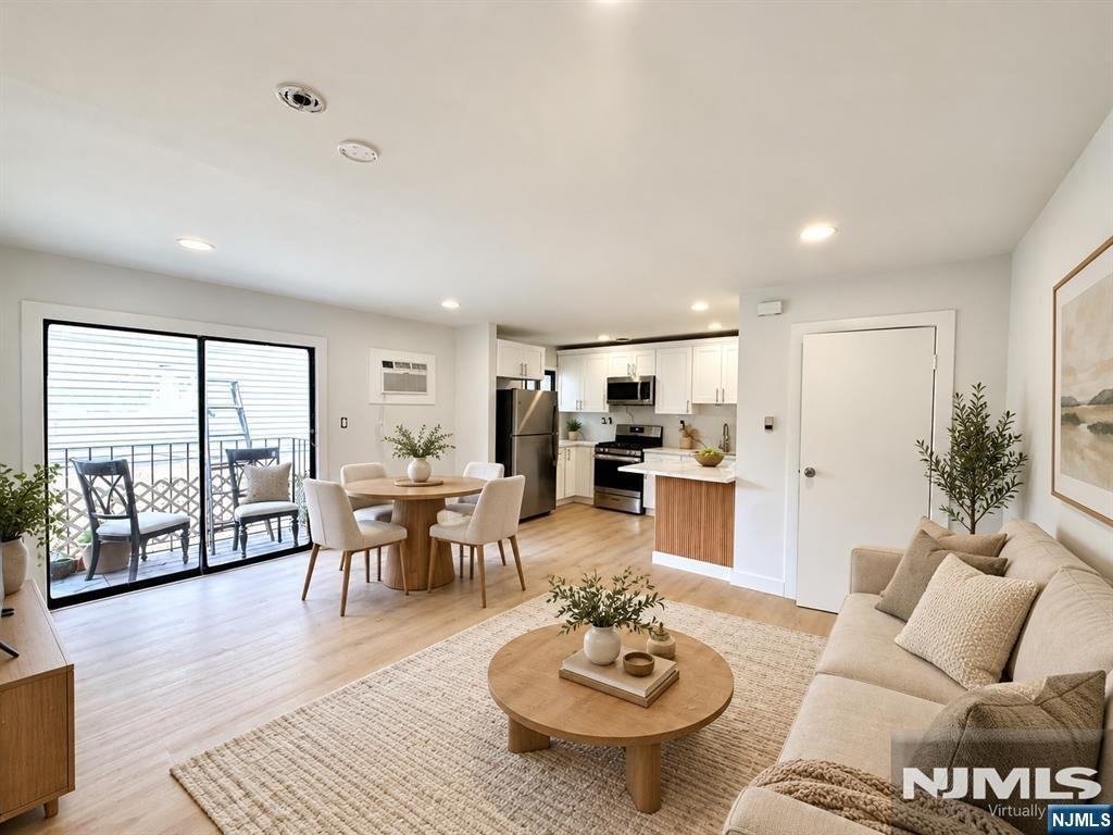 217 Park Ave - Photo 4 of 16