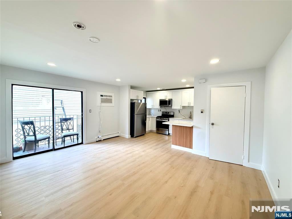 217 Park Ave - Photo 5 of 16