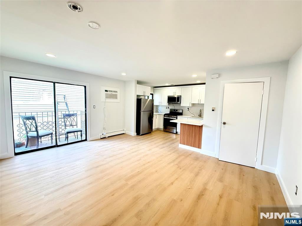 217 Park Ave - Photo 7 of 16