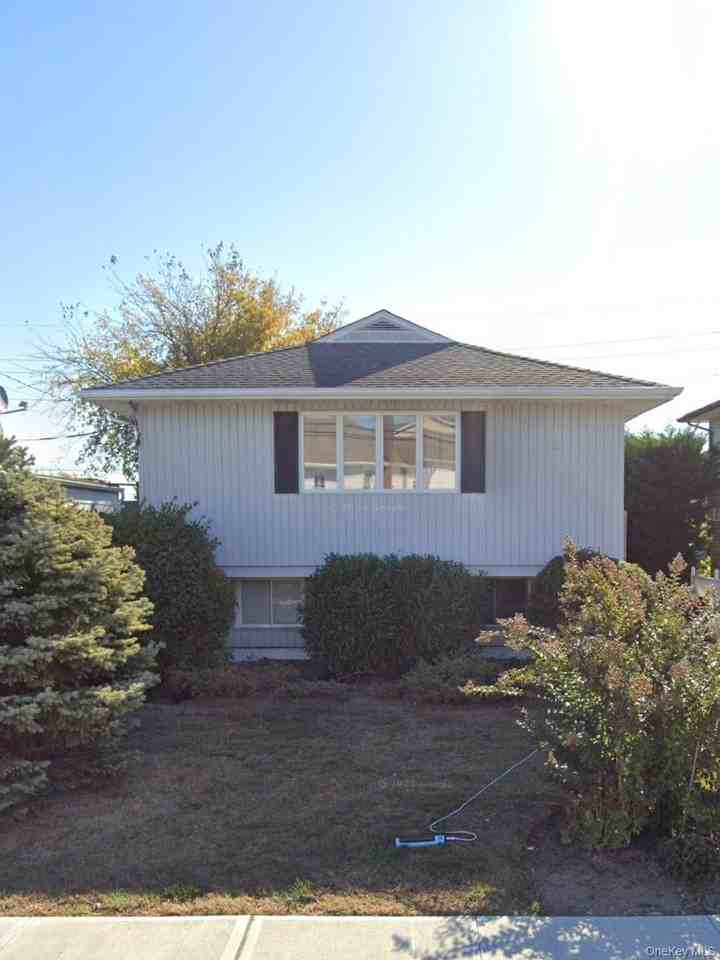 51 Nassau Ln ##Main