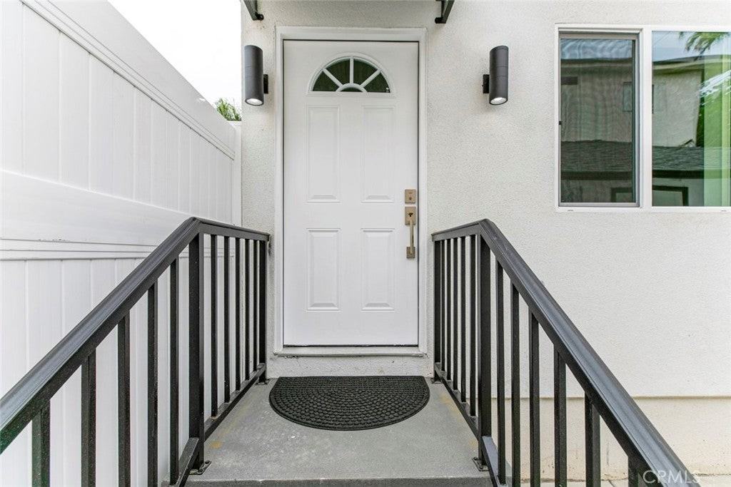543 Glenwood Rd - Photo 2 of 14