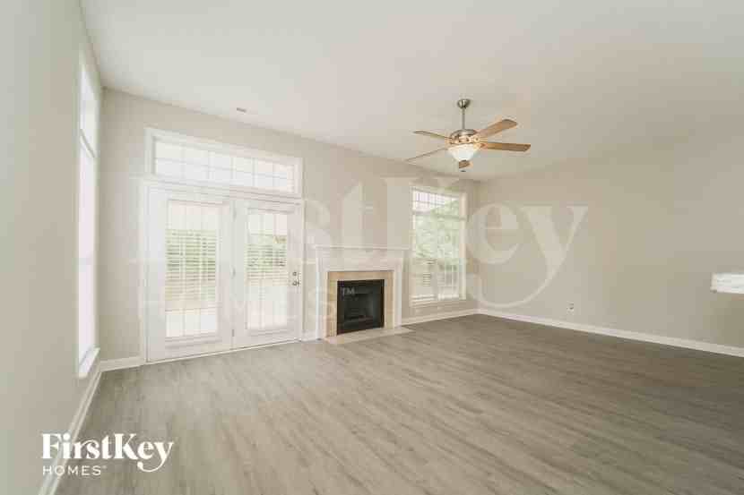 6608 Barkley Farm Rd - Photo 4 of 15