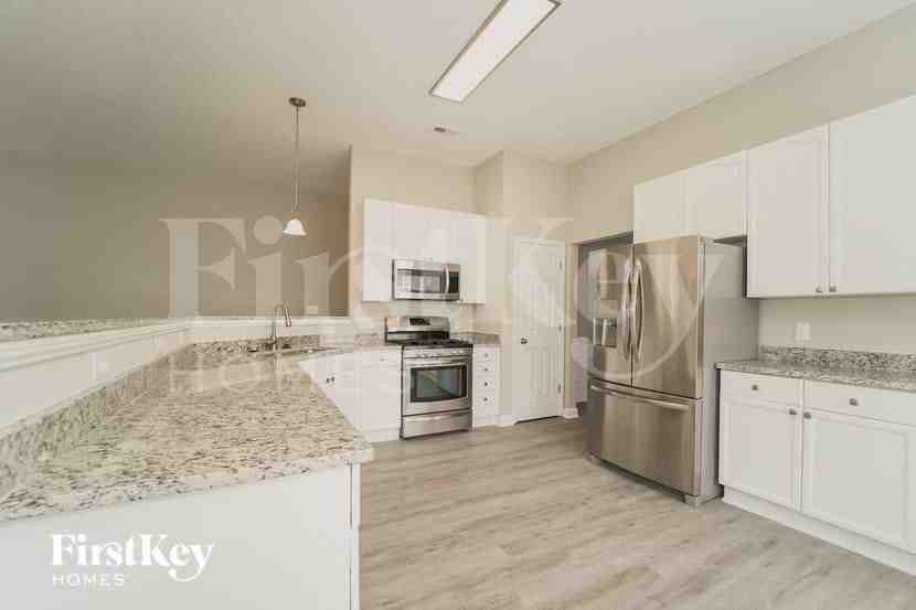 6608 Barkley Farm Rd - Photo 5 of 15