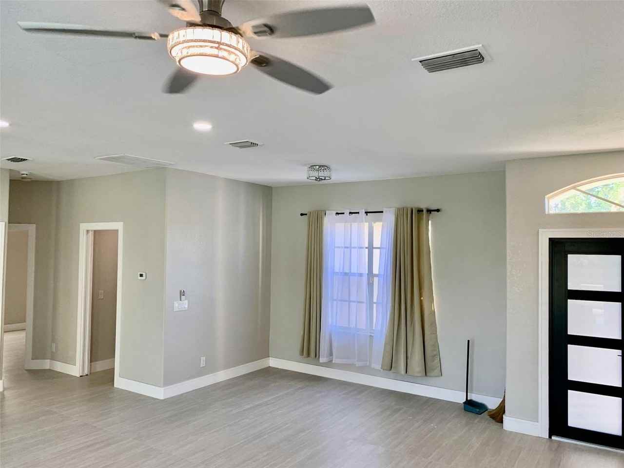 1956 Snover Ave - Photo 5 of 39