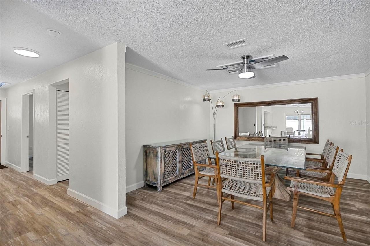 1 Chippingwood Ln - Photo 6 of 50