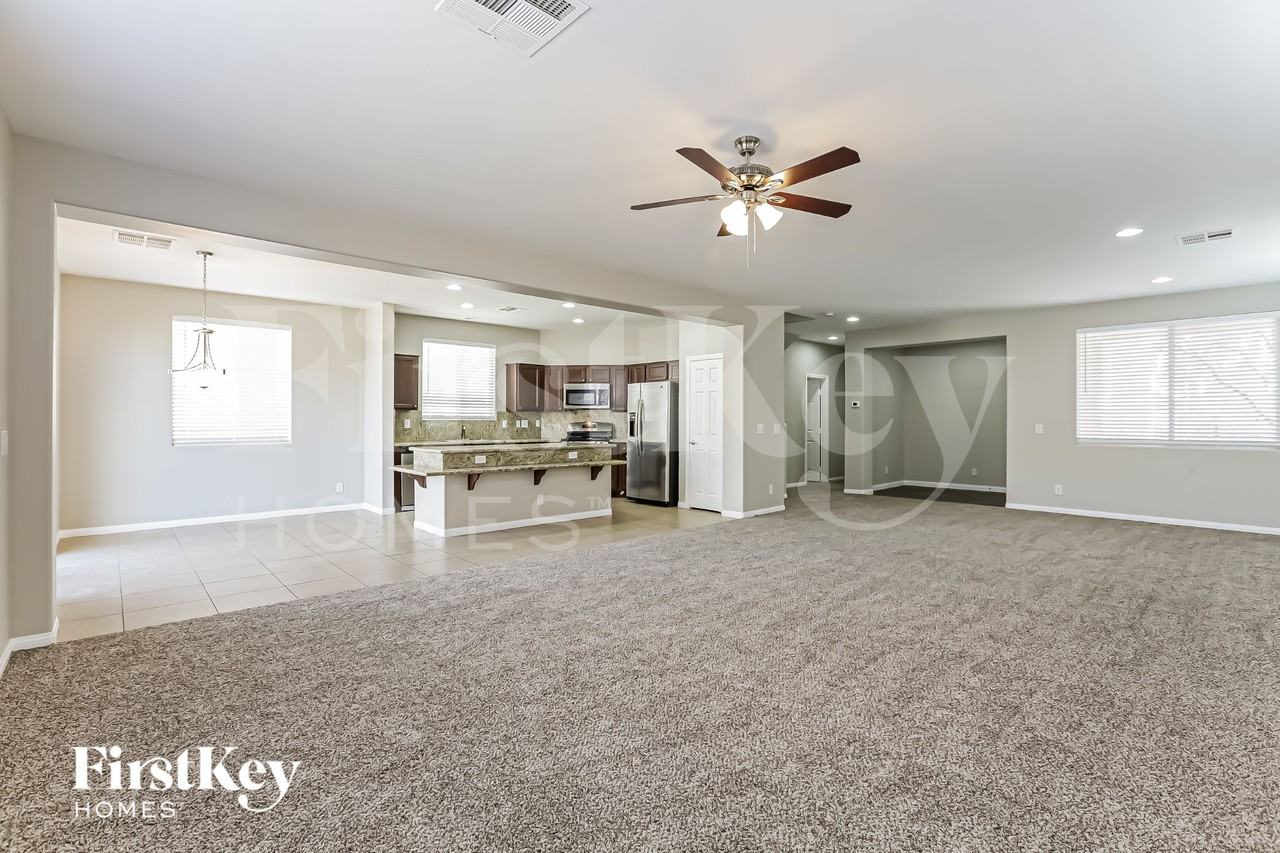42 Augusta Course Ave - Photo 4 of 15