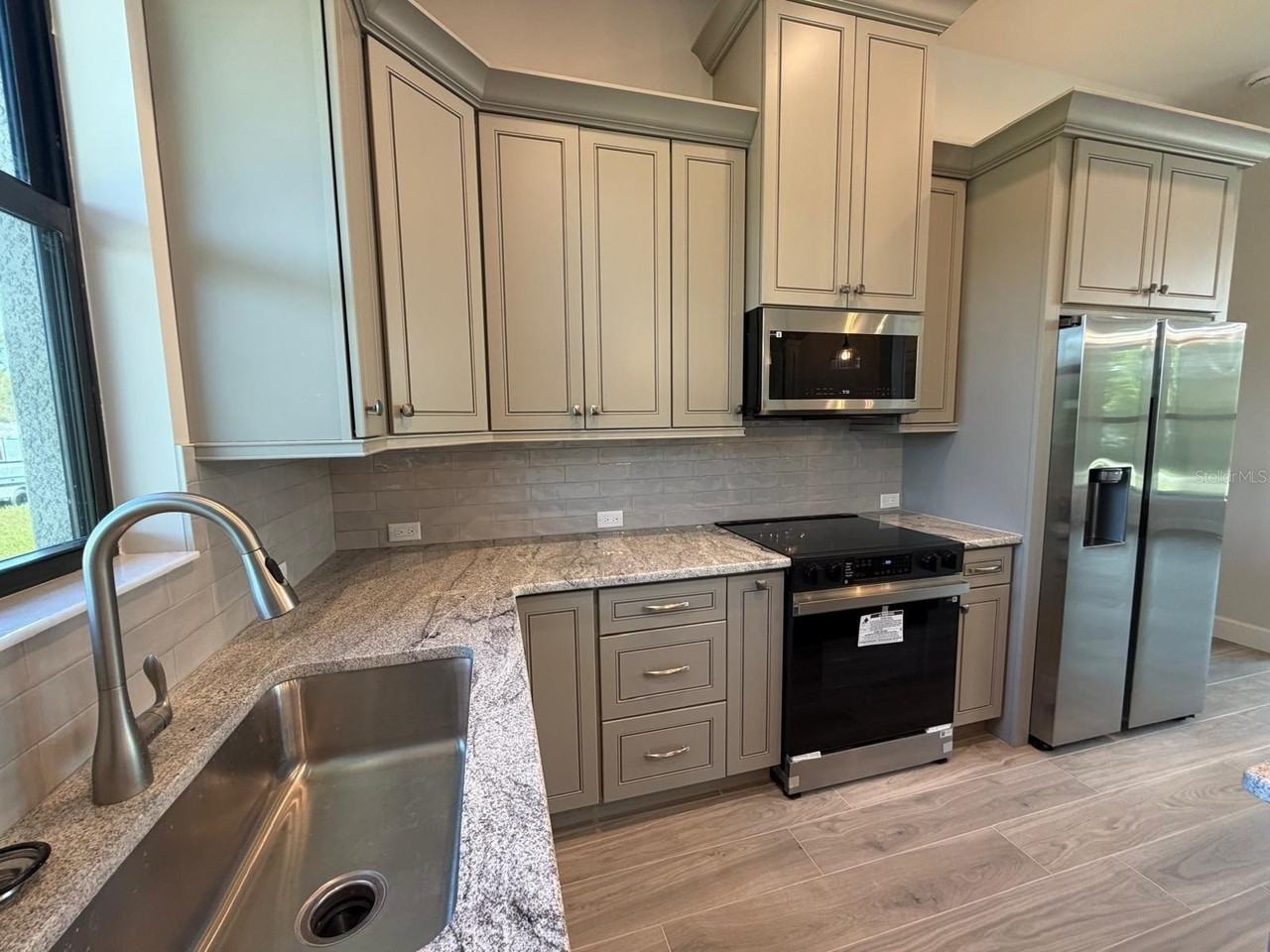 14182 Barbet Ln - Photo 7 of 23