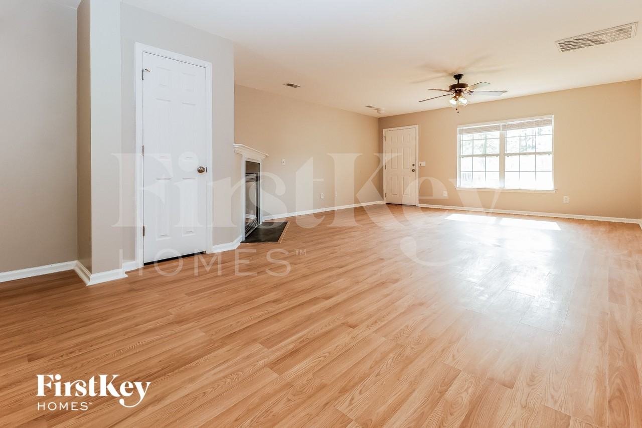 108 Sun Valley Ct - Photo 2 of 15