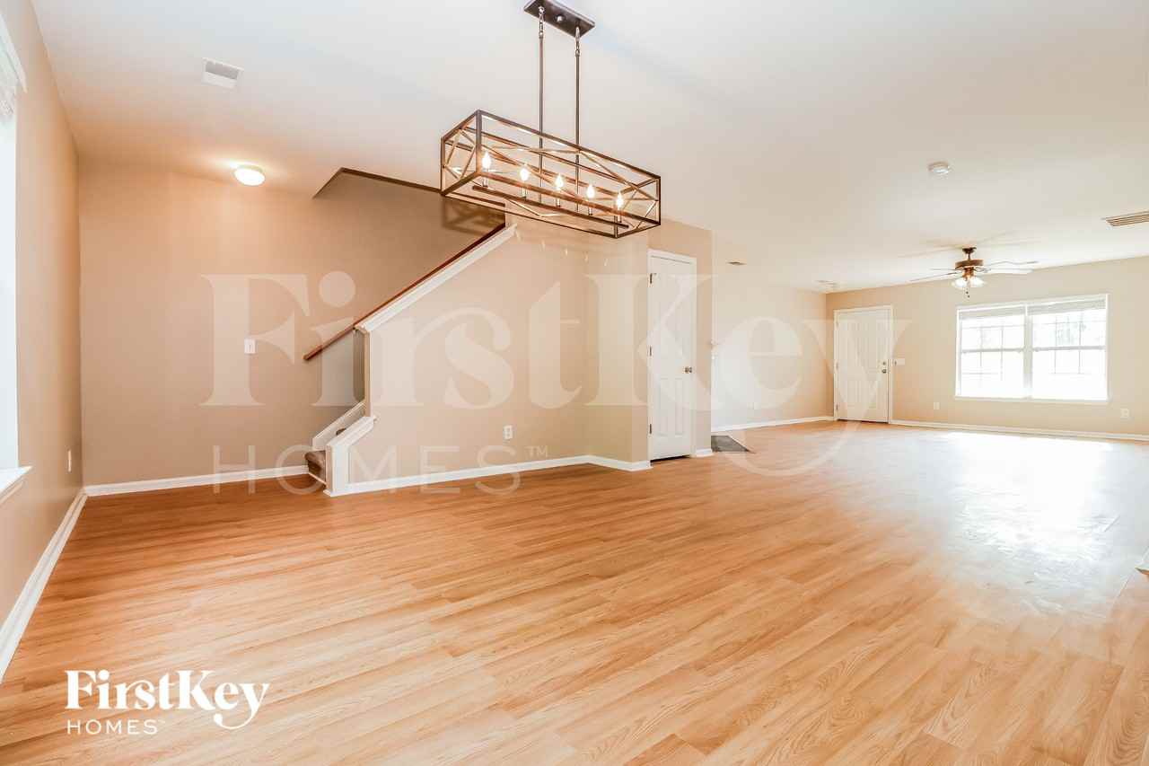 108 Sun Valley Ct - Photo 4 of 15