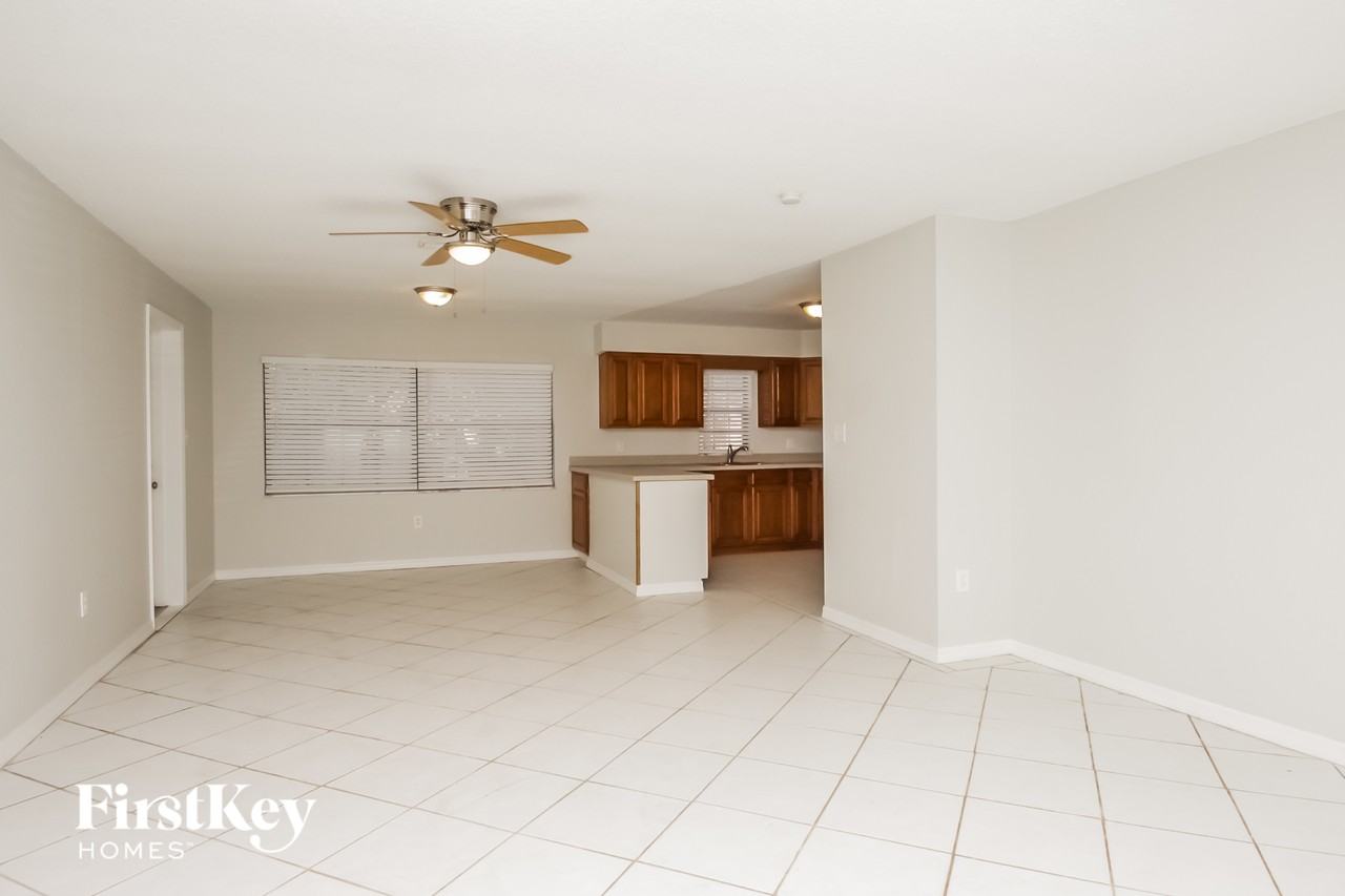 331 Tennessee Ave - Photo 5 of 15