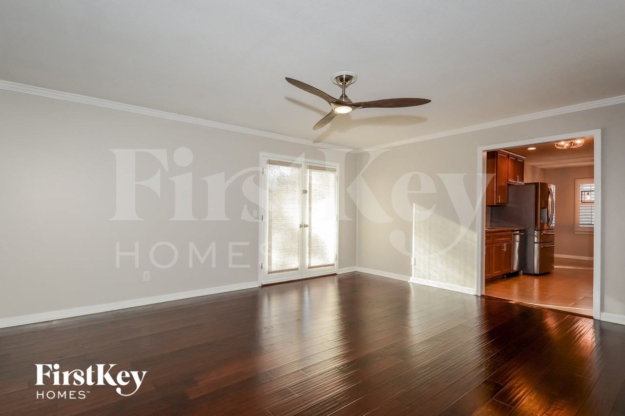 1945 Seven Pines Dr - Photo 2 of 15