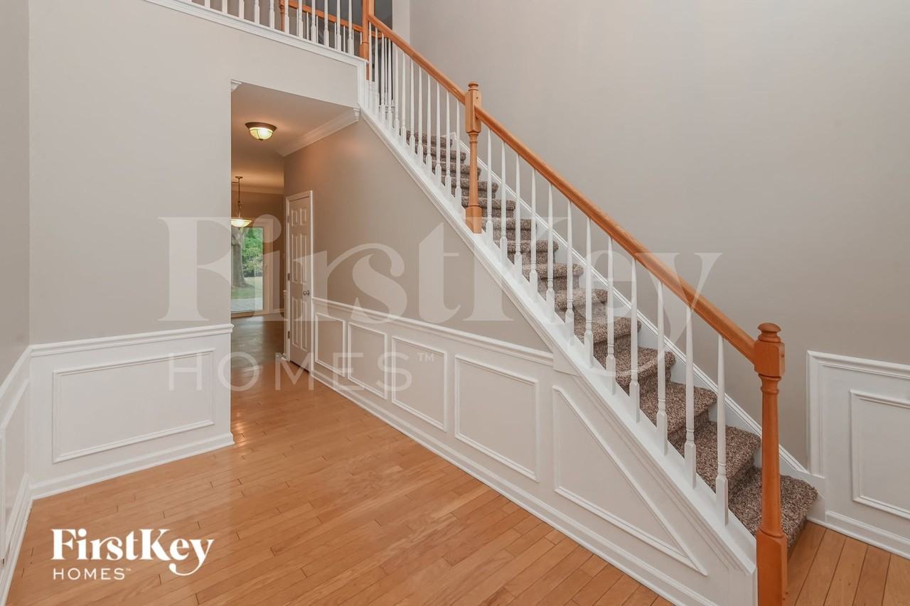 5847 Crimson Oak Ct - Photo 3 of 15