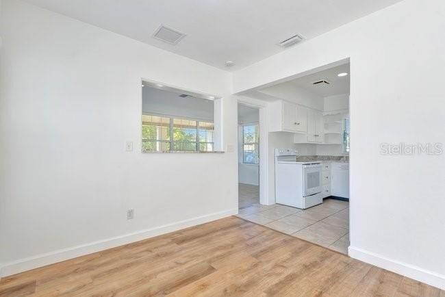 3800 Bobolink Ln - Photo 5 of 28