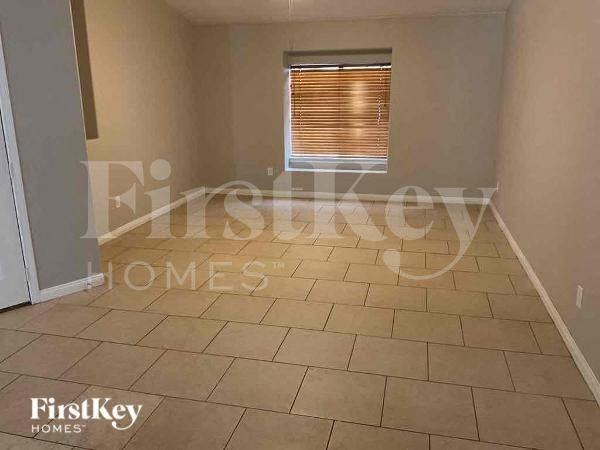 8213 Cedar Mesa Ave - Photo 2 of 15