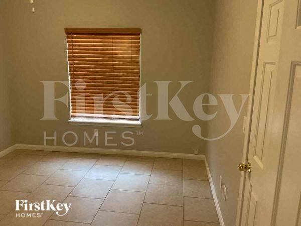 8213 Cedar Mesa Ave - Photo 6 of 15