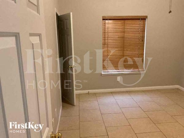 8213 Cedar Mesa Ave - Photo 7 of 15