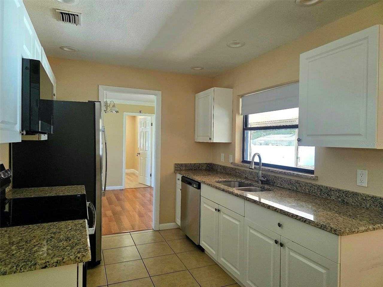 126 Meadowlark Dr - Photo 7 of 20