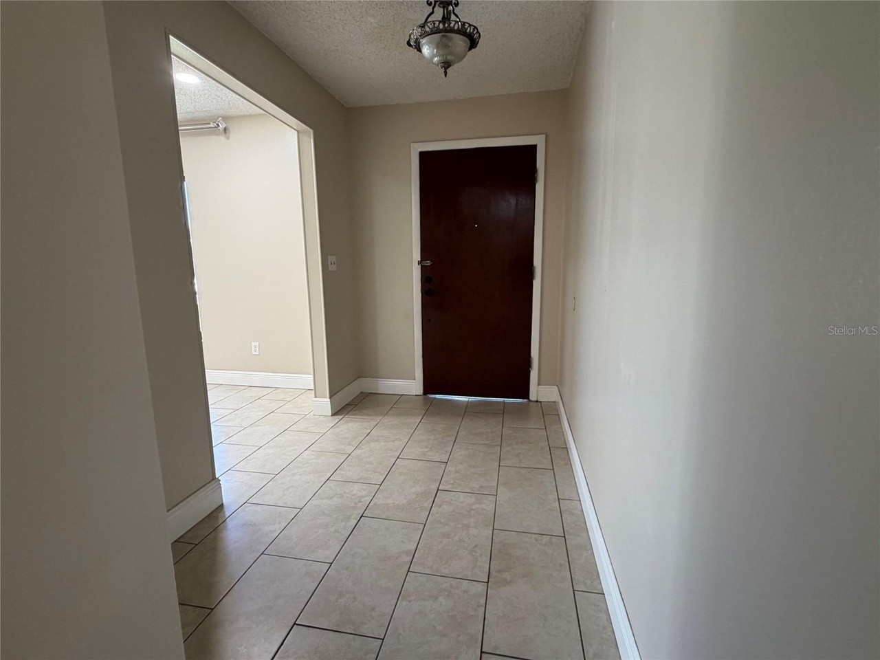 281 Reider Ave - Photo 3 of 26