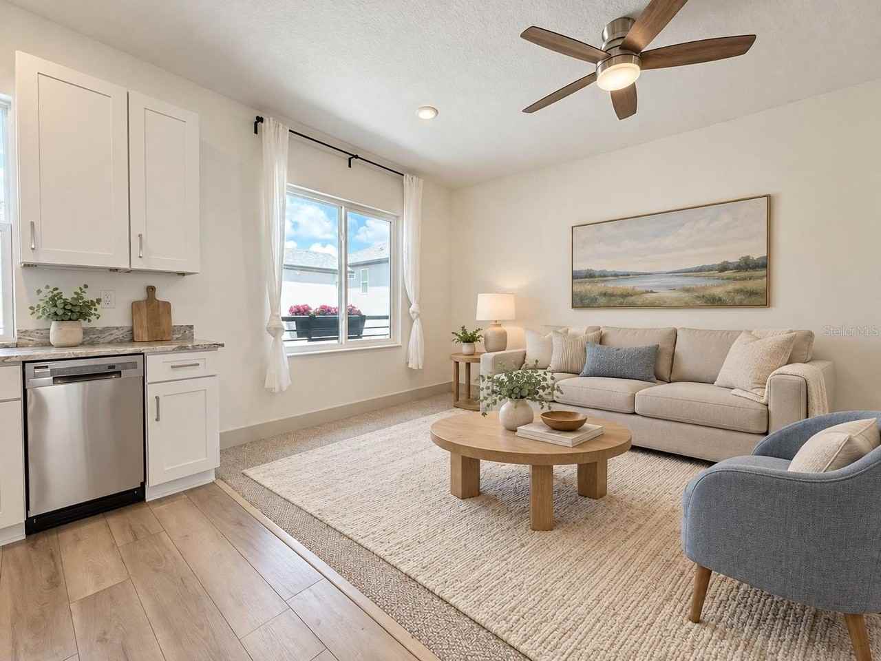 724 Ellwood Ave #B - Photo 4 of 20
