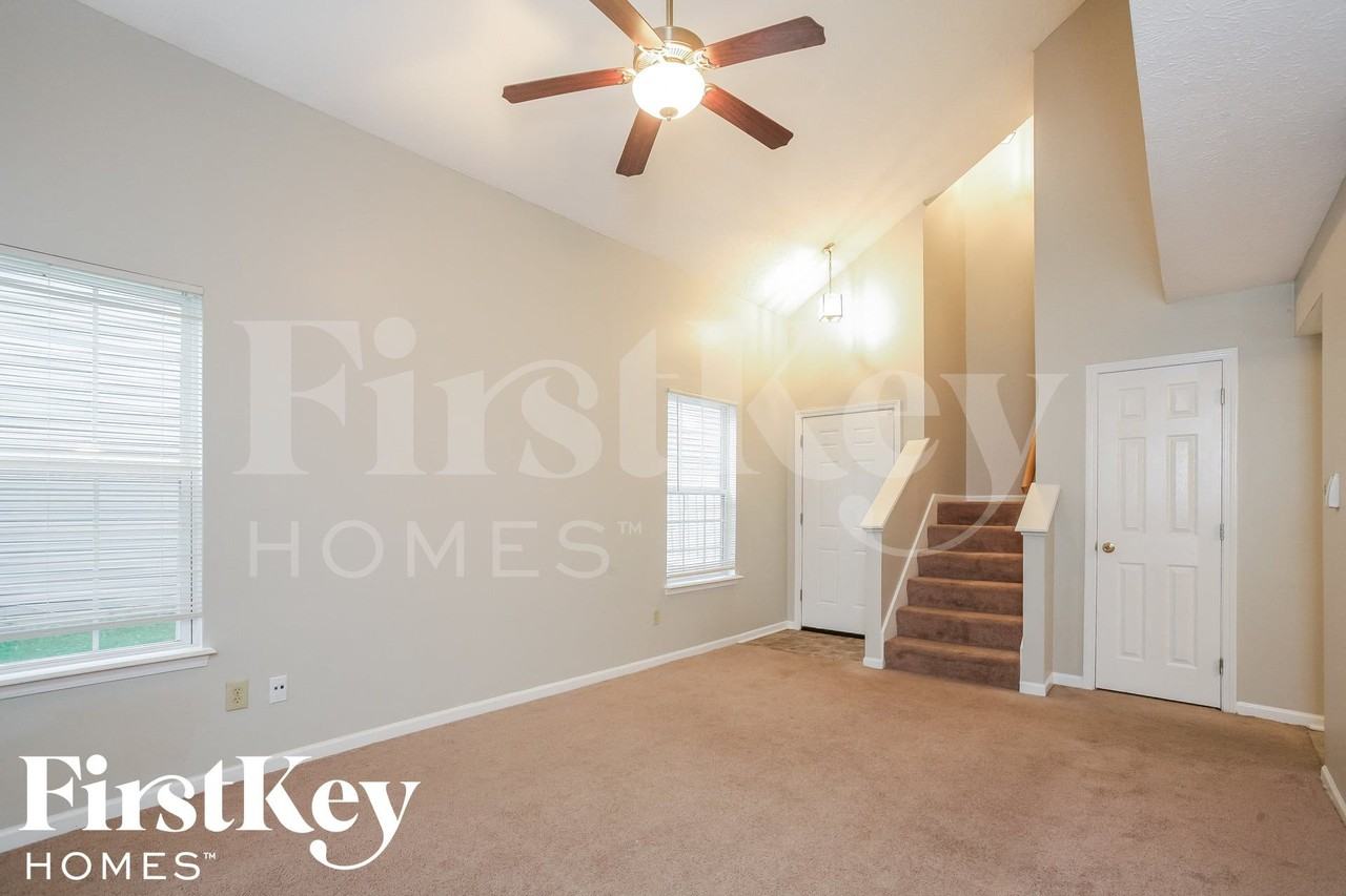 6701 Ossington Dr - Photo 2 of 14